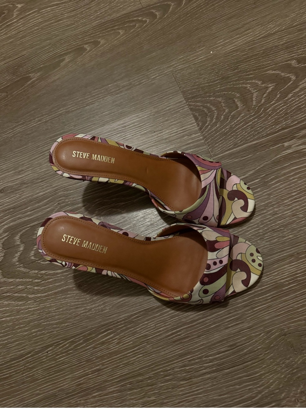 Steve Madden Pink and Cream Patterned Slide Mules